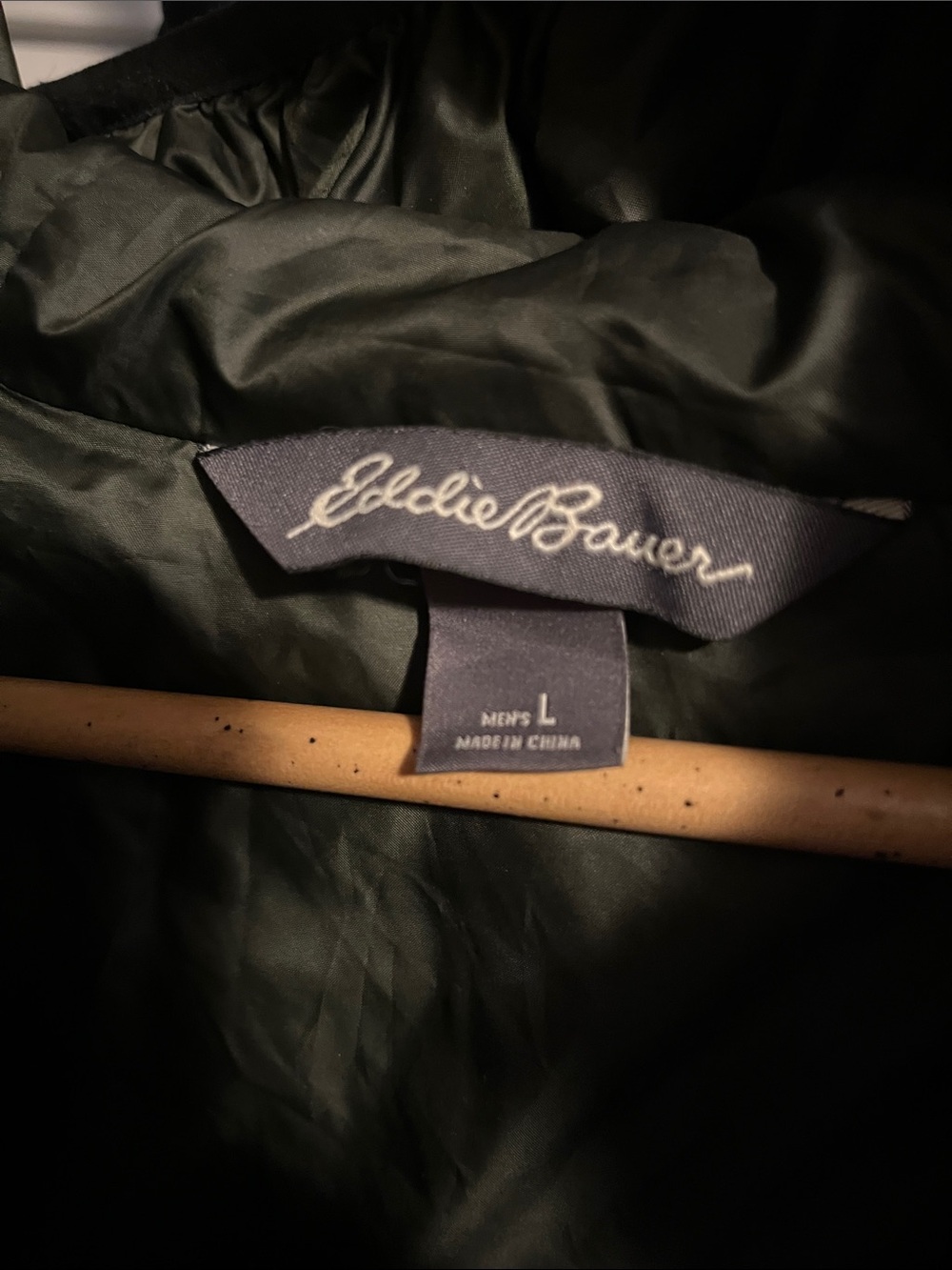 Eddie Bauer down Camo Packable Hooded Jacket. Large. - Picture 6 of 6